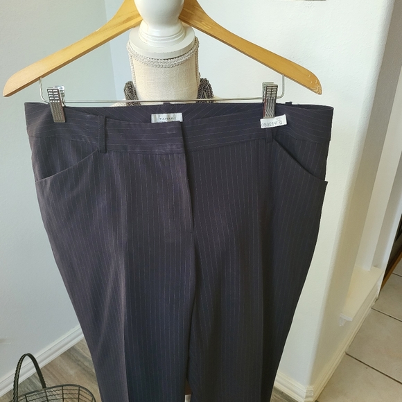 Tahari Pants - Picture 4 of 15